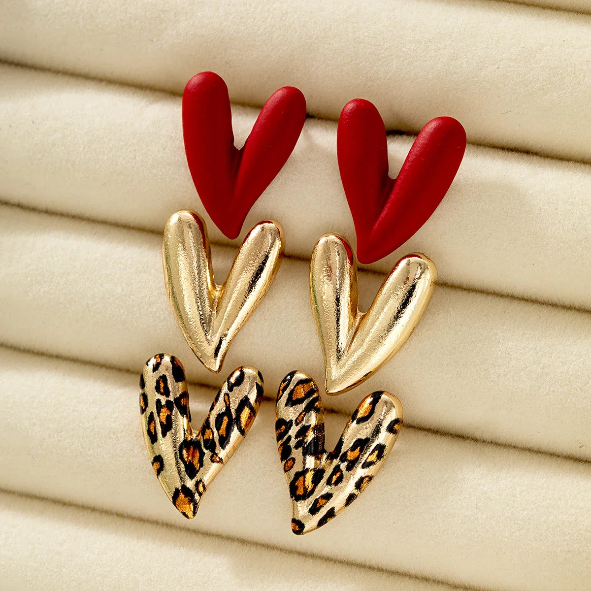 3 pairs of personalized and versatile leopard print heart-shaped women's earrings set, red spray painted earrings Vera Lux
