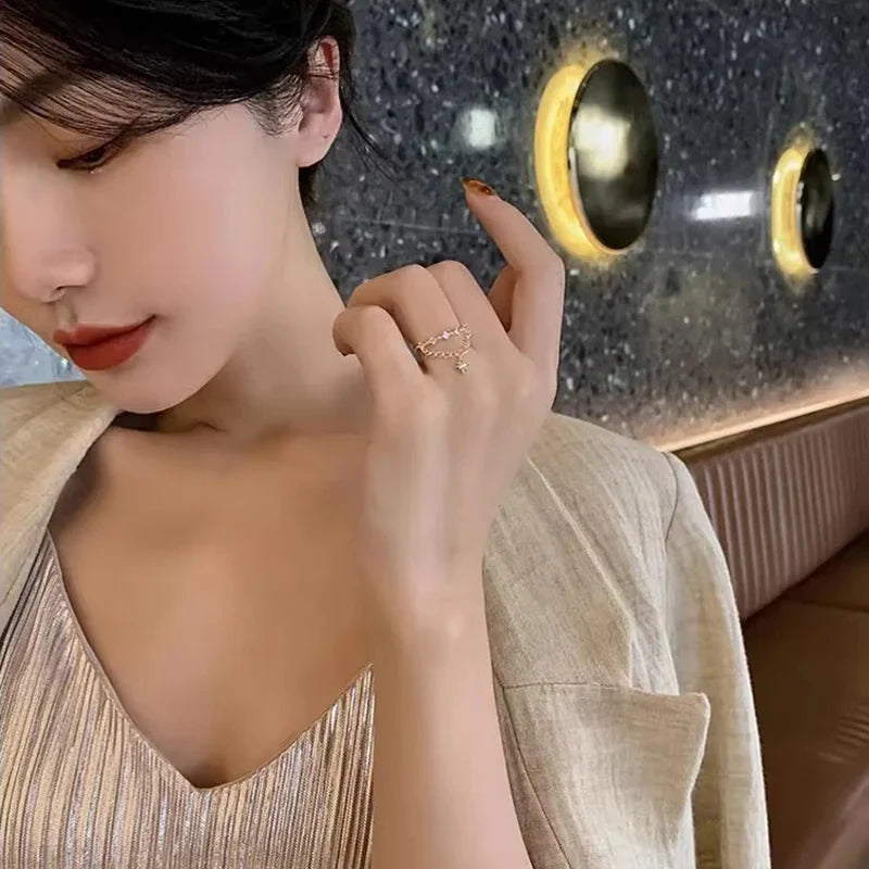 Shinny Rhinestone Gold Color Chain Star Pendant Open Rings Korean Style Woman Fashion Jewelry Wedding Party Girl's Trendy Ring Vera Lux