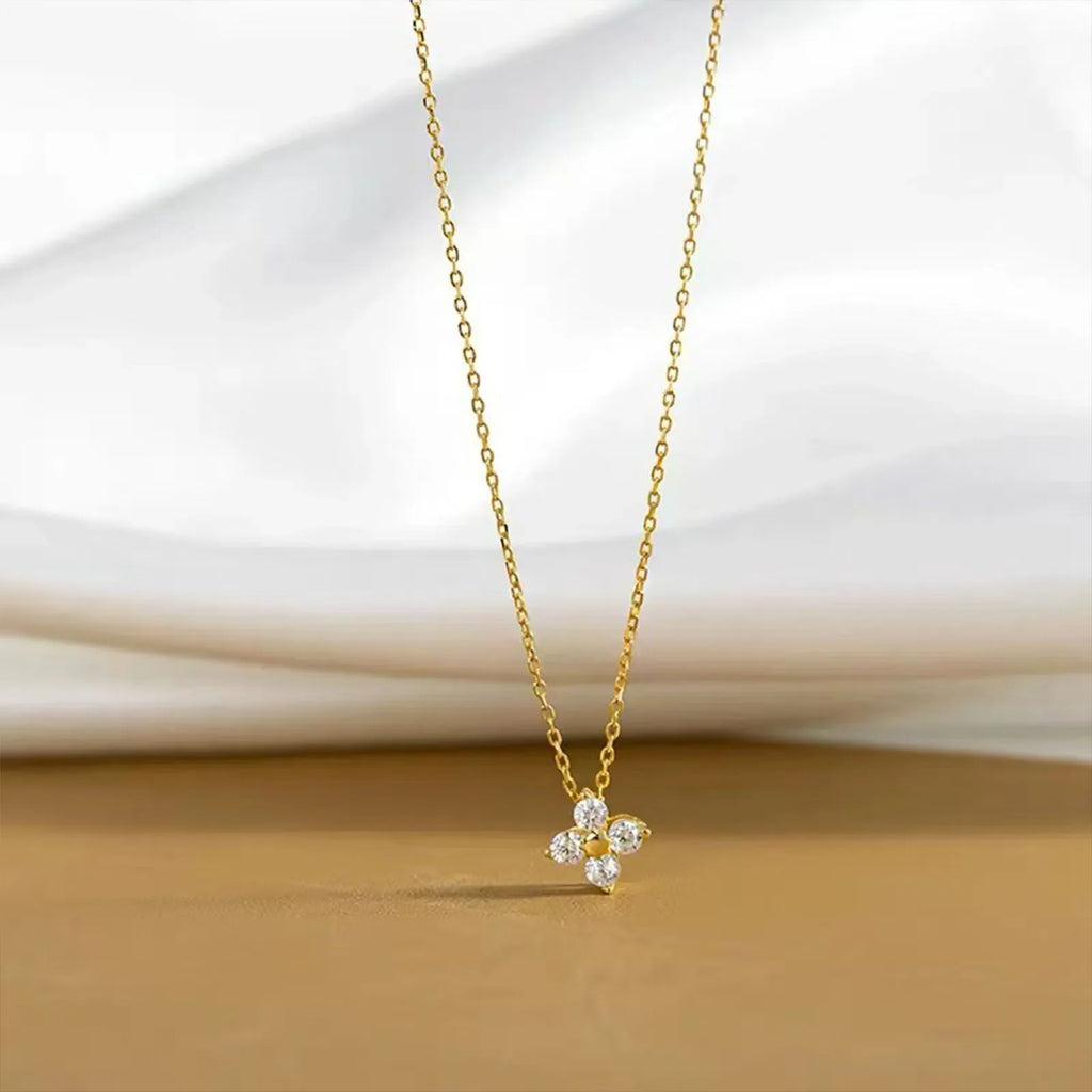 S925 Silver Lucky Four-leaf Clover Small Necklace for Women Clavicle Chain Luxury Minimalist Design Sensation Vera Lux