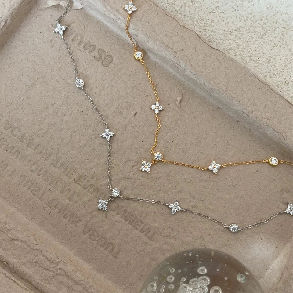 Yupsk Inlaid Zircon Four-leaf Flower Chain Necklace for Women New Niche Light Luxury Hot Fashion Collares Choker Accessories Vera Lux