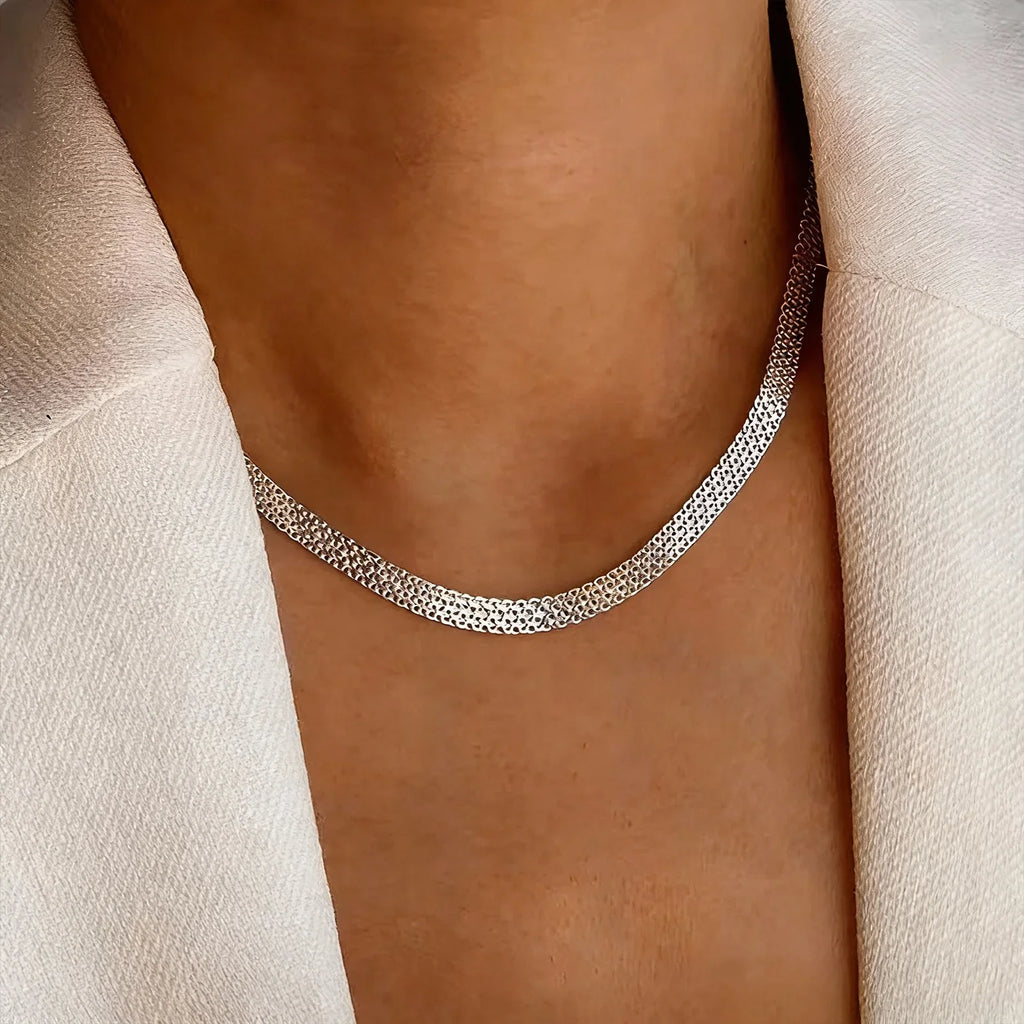 S925Silver European and American simple and unique woven hollow wide necklace ins trend mesh collarbone chain Vera Lux