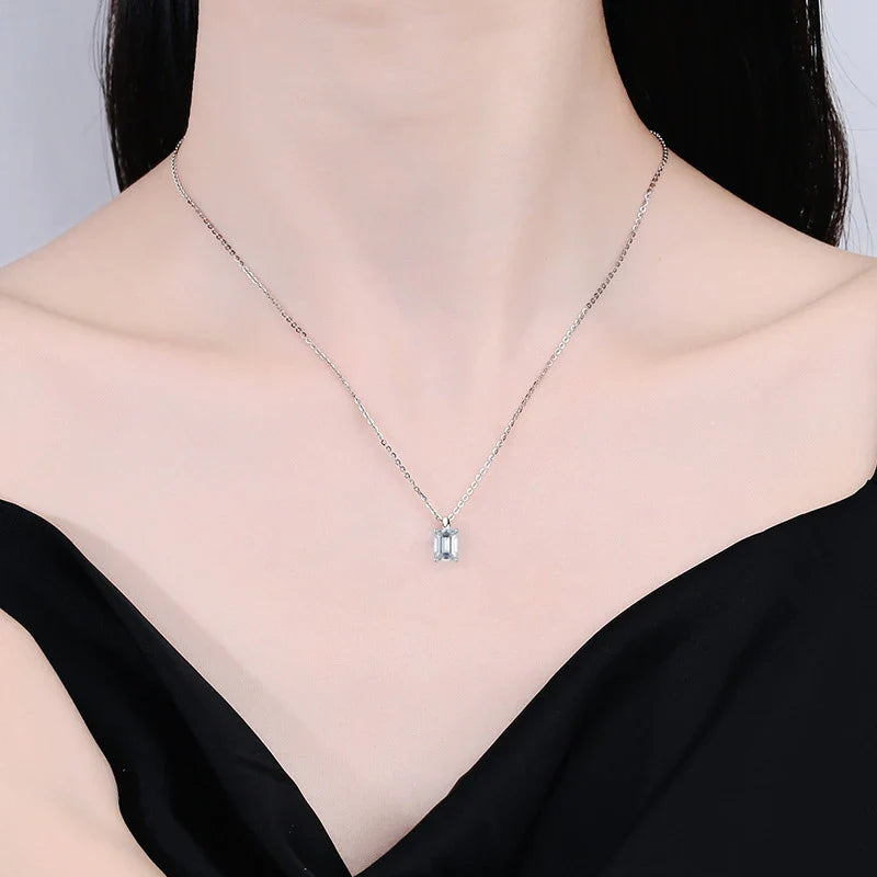 NeeTim 1ct 2ct  3ct 4ct Emerald Cut Moissanite Pendant Necklace for Women S925 Silver with White Gold Plated Necklaces Chain Vera Lux