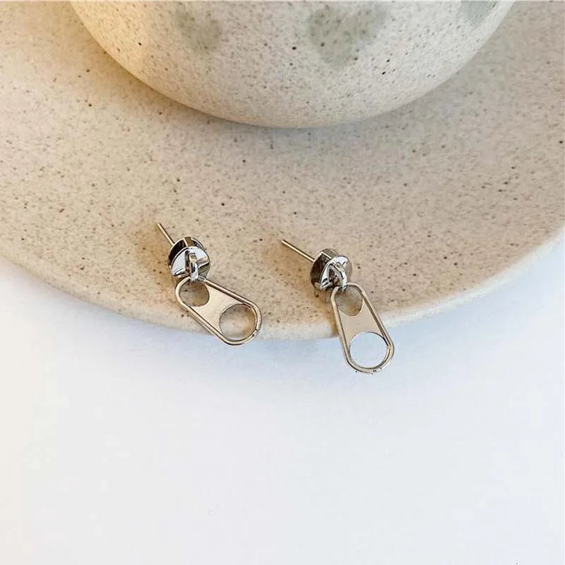 Design Zipper Head Stud Earrings for Women Men Hollow Out Creative Personalized Metal Style Y2K Accessories Fashion Jewelry Gift Vera Lux