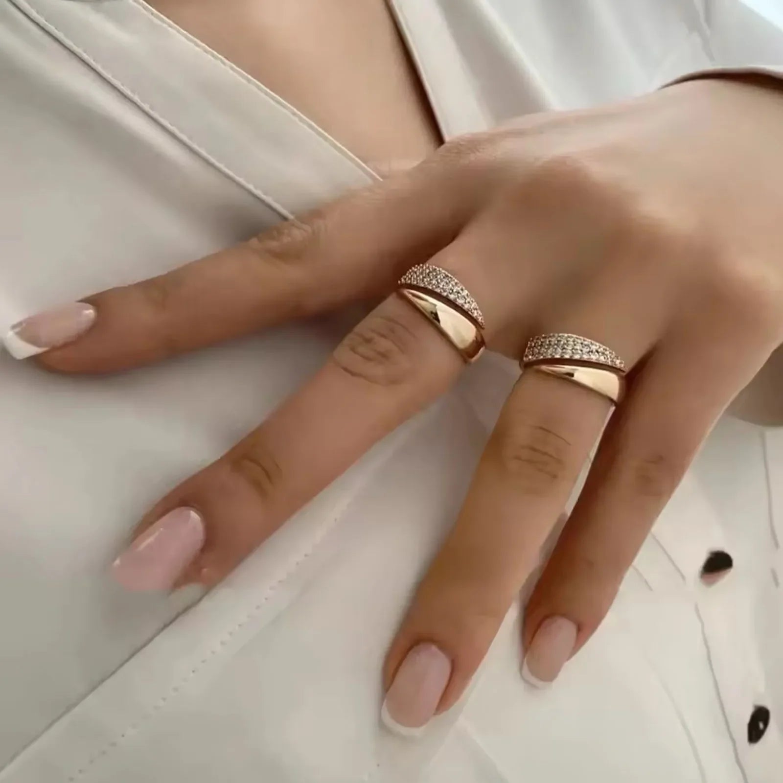 18 K Gold Plated Sun Rings for Women Natural Stone Inlaid in Hollow Metal Texture Ring Trendy Jewelry Vera Lux