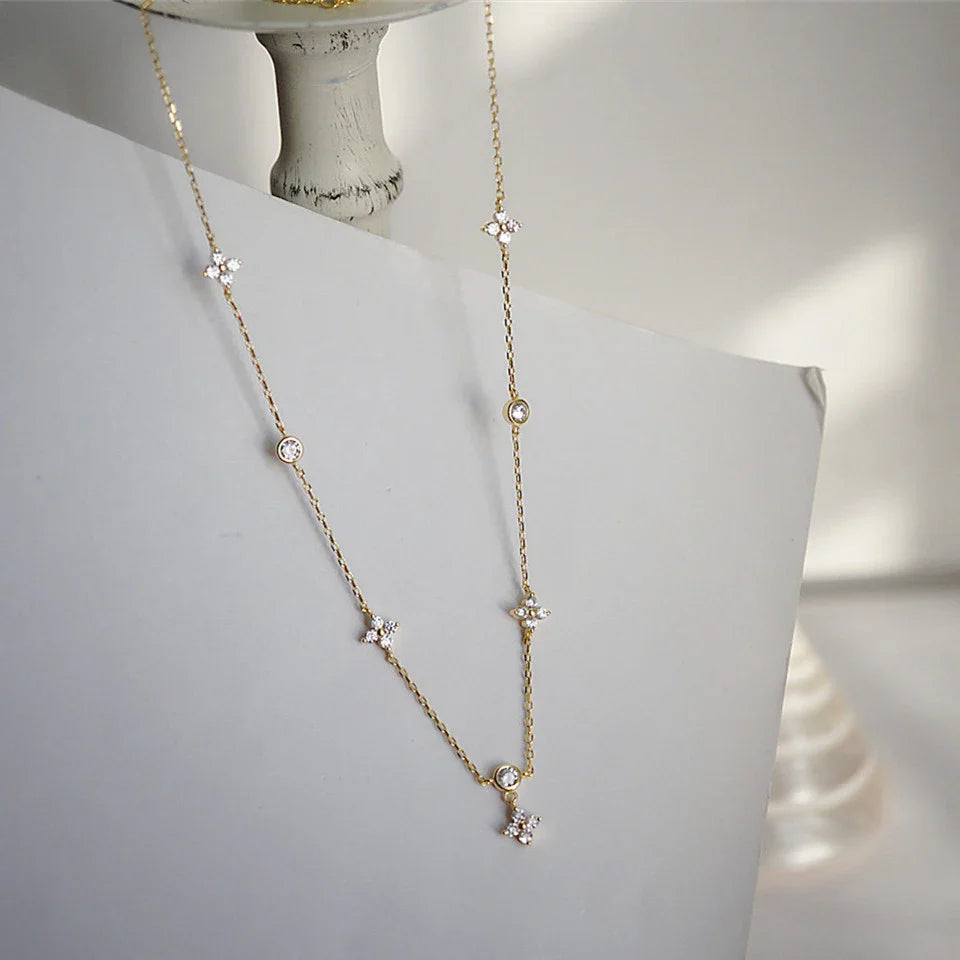 Yupsk Inlaid Zircon Four-leaf Flower Chain Necklace for Women New Niche Light Luxury Hot Fashion Collares Choker Accessories Vera Lux