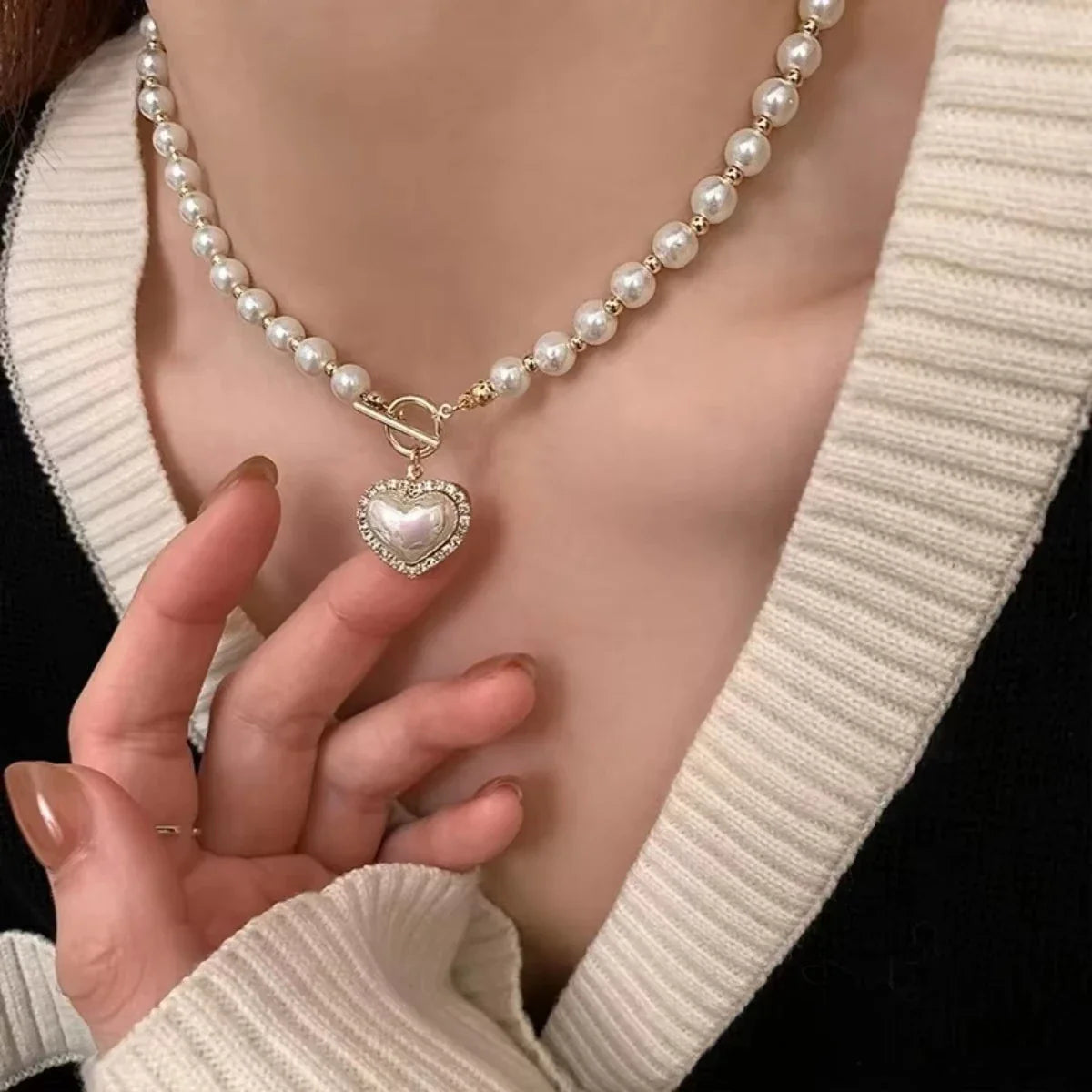 Elegant Pearl Necklace For Women Heart Pendant Necklaces Luxury Imitation Pearls Chain Necklaces Korean Jewelry Girls Gifts Vera Lux