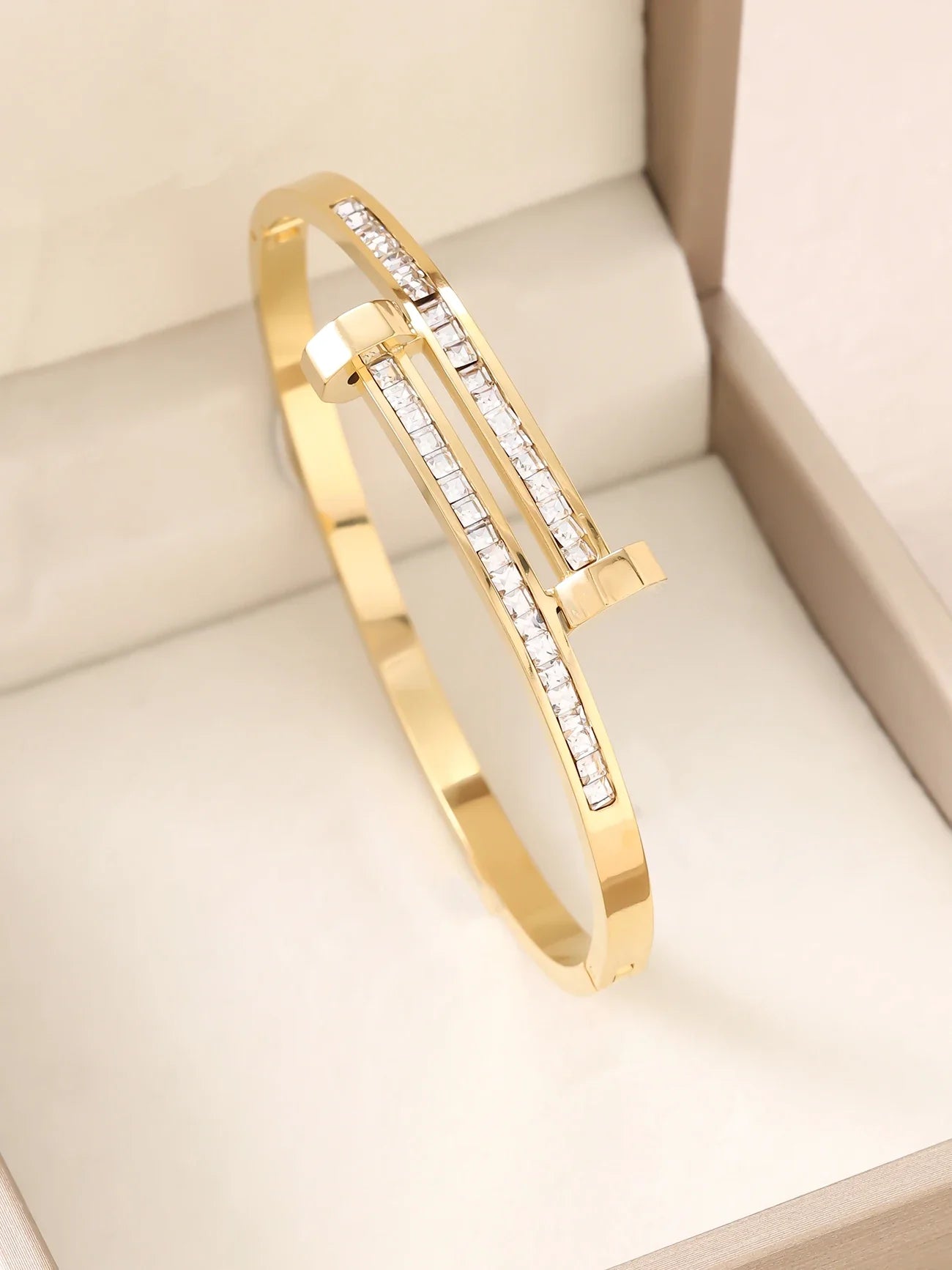 1pieces/set women's wedding jewelry party holiday Valentine's Day gift stainless steel bracelet plated with 18K gold bracelet Vera Lux