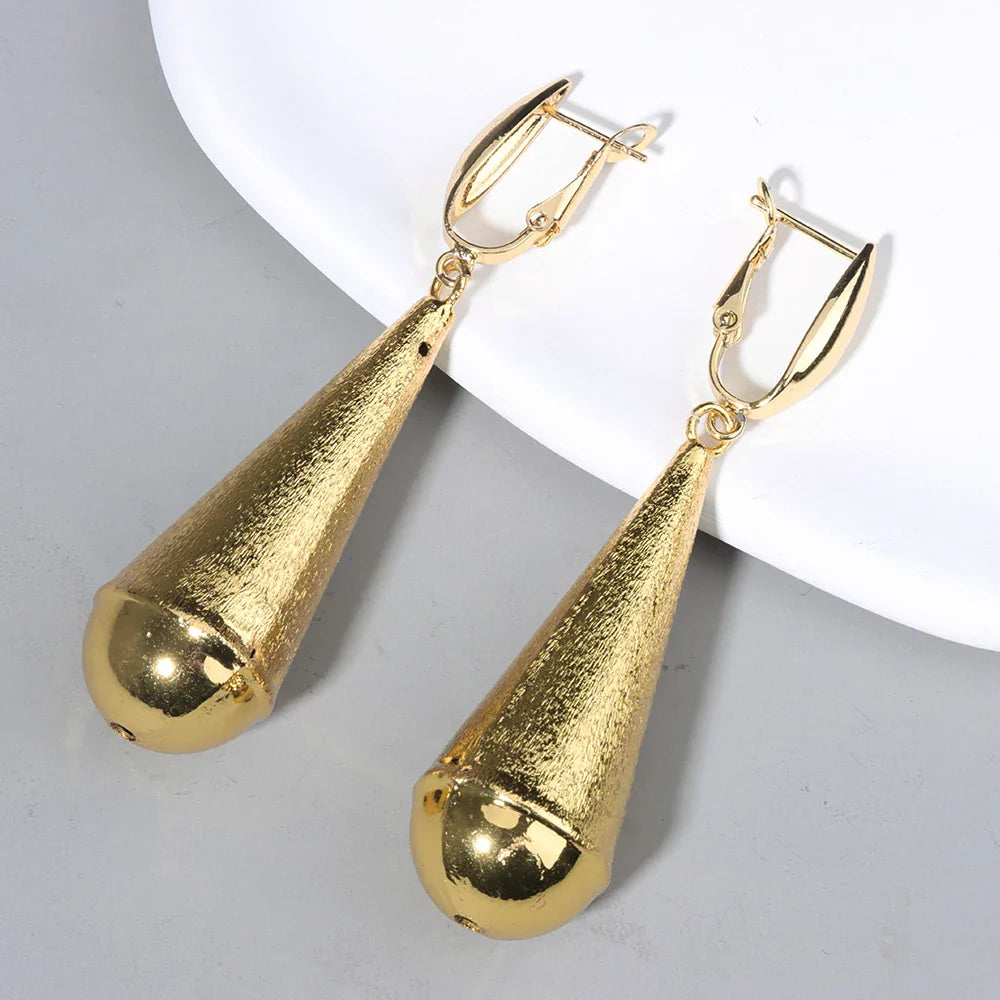 Simple Fashion Earrings for Women Girl Geometric Dubai Gold Plated Drop Earrings Exquisite Creative Wedding Bride Jewelry Party Vera Lux