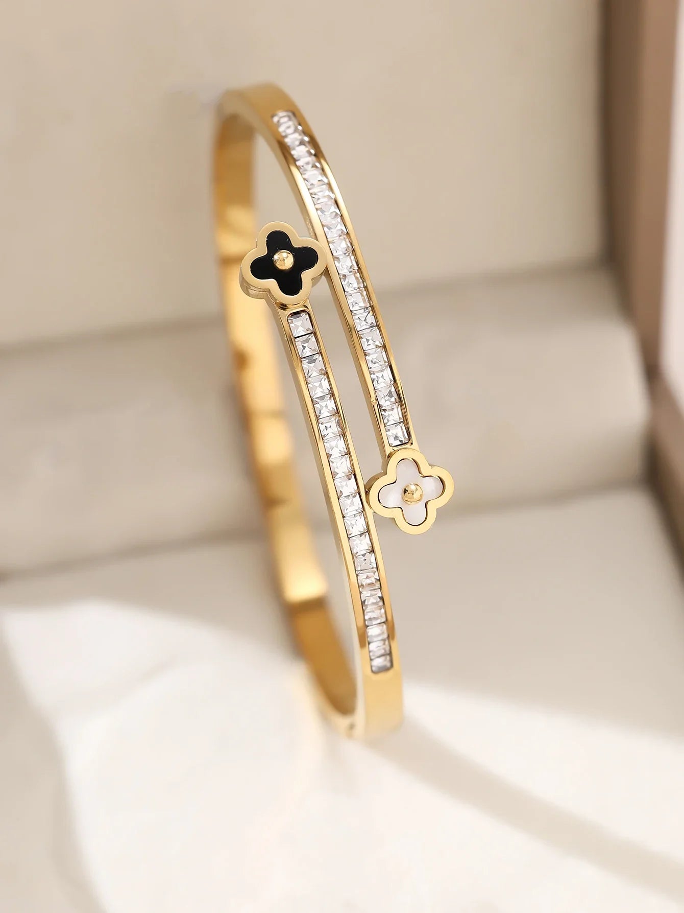 1pieces/set women's wedding jewelry party holiday Valentine's Day gift stainless steel bracelet plated with 18K gold bracelet Vera Lux