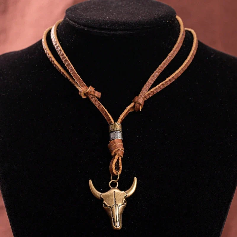 1pcs Creative Retro Bull Head Necklace Pendant Western Cowboy Element Bull Head Necklace Men's trendy accessories Vera Lux