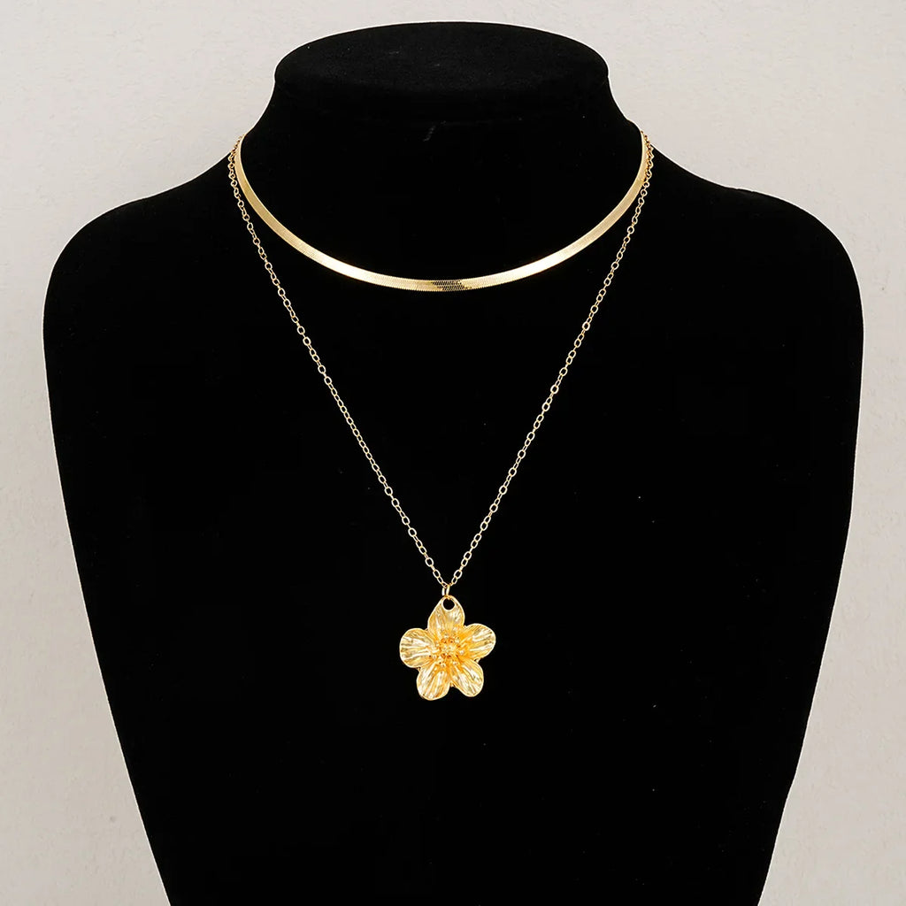 Stainless Steel Golden Flower Pendant Double layer Necklace Flat Snake Chain Lady New Waterproof Fashion Jewelry Vera Lux