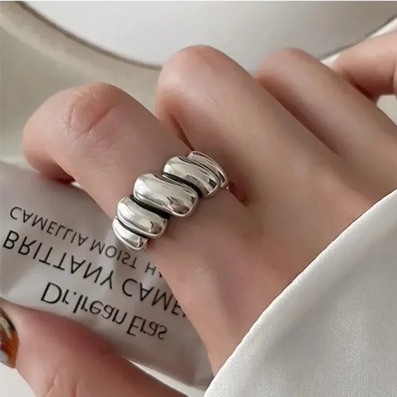 925 Sterling Silver Rings Fashion Hip Hop Vintage Couples Creative Black Stone Design Thai Silver Party Jewelry Birthday Gifts Vera Lux