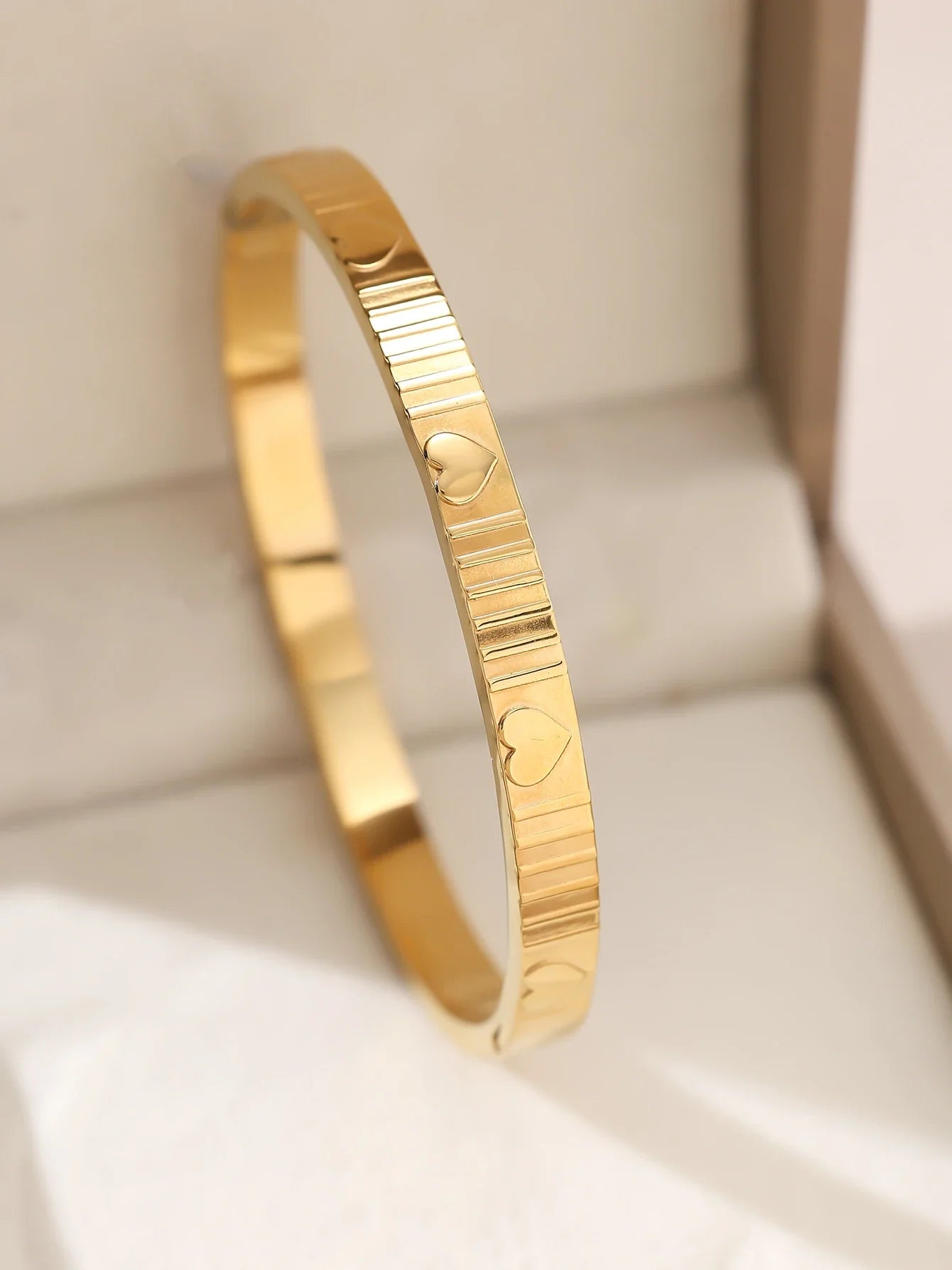1pieces/set women's wedding jewelry party holiday Valentine's Day gift stainless steel bracelet plated with 18K gold bracelet Vera Lux