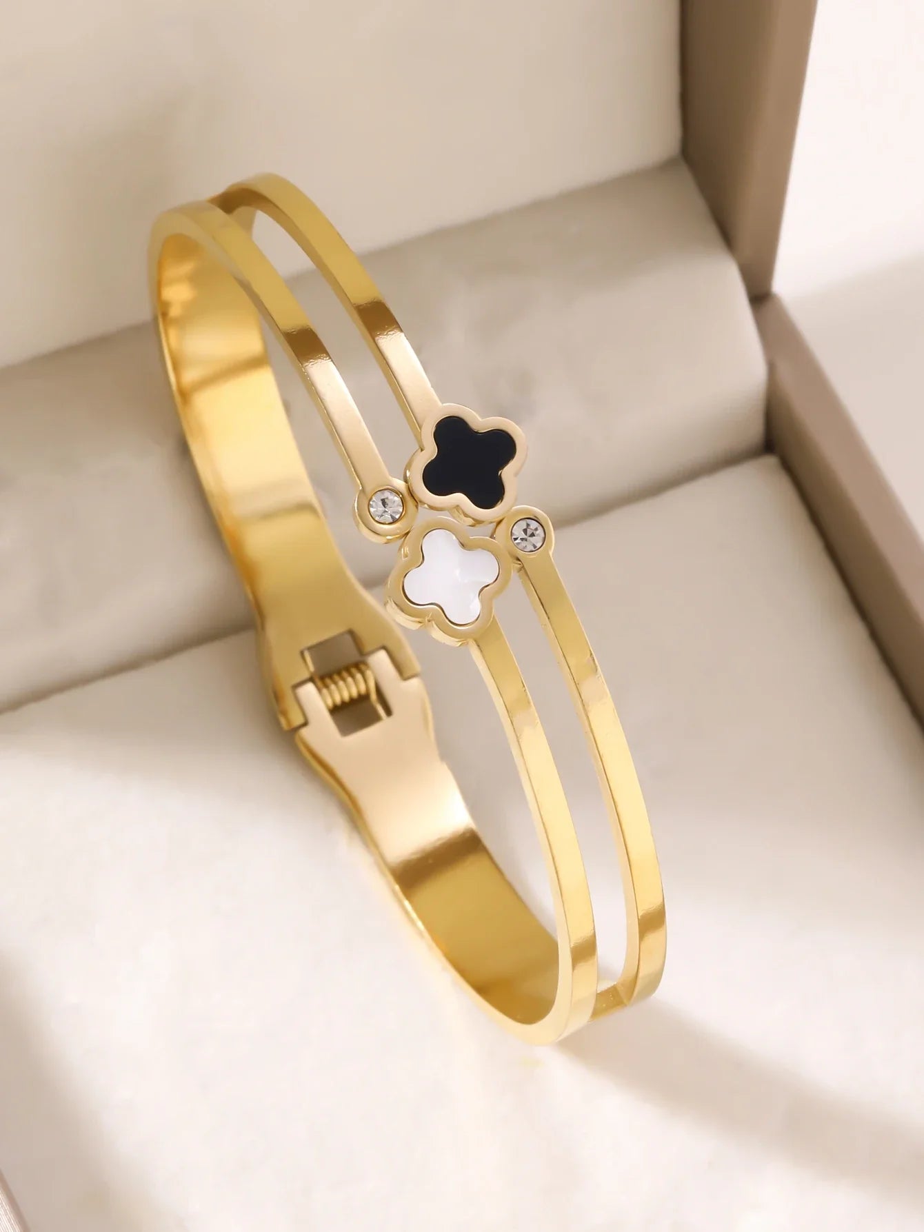 1pieces/set women's wedding jewelry party holiday Valentine's Day gift stainless steel bracelet plated with 18K gold bracelet Vera Lux