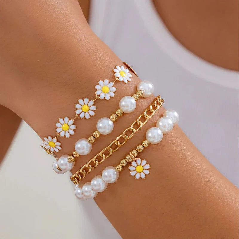 New 10 Pcs Vintage Bohemian Bracelet Set for Women Daisy Flower Pendant Beaded Star Heart Pearl Bangles 2024 Trendy Jewelry Gift Vera Lux