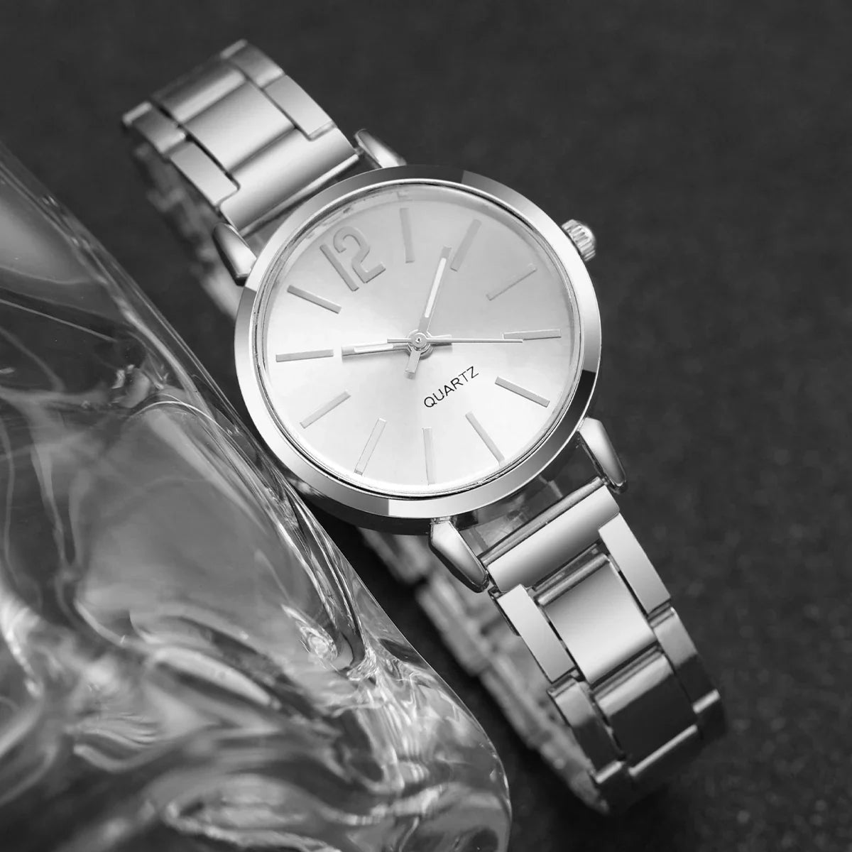 Fashion Women Elagant Watch Casual Simple Steel Strap Quartz Watch Love Bracelet 2PCs Set Temperament Wearing Style Vera Lux