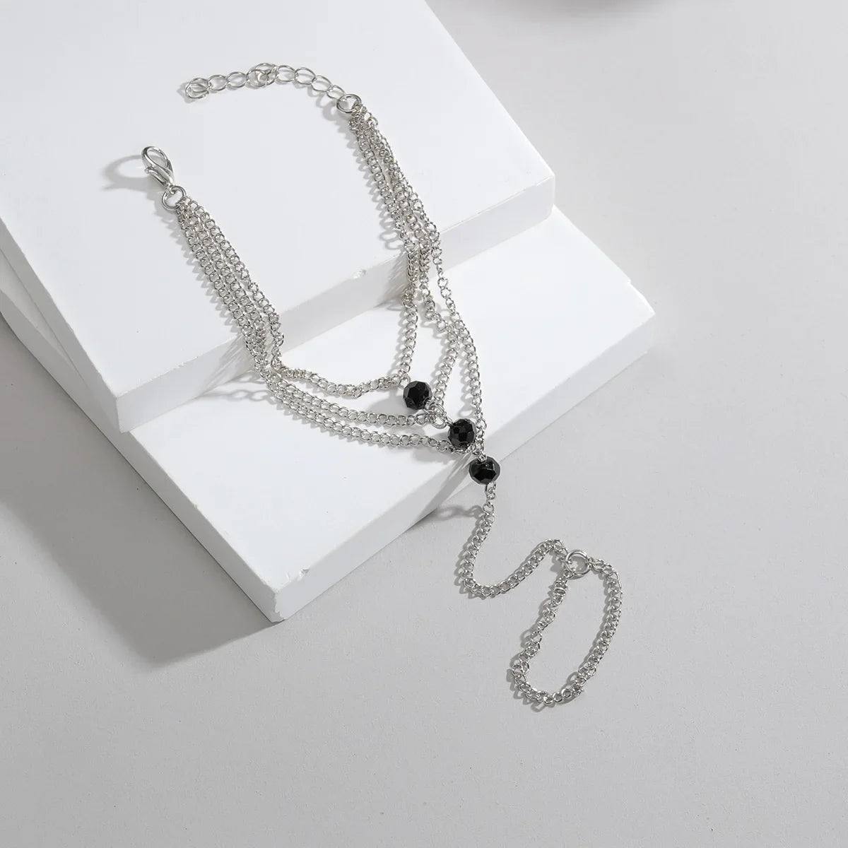 Personalized Dark Fashion Style Multi layered Chain Rice Pearl Alloy Finger Bracelet Women's Party Jewelry Gift Vera Lux