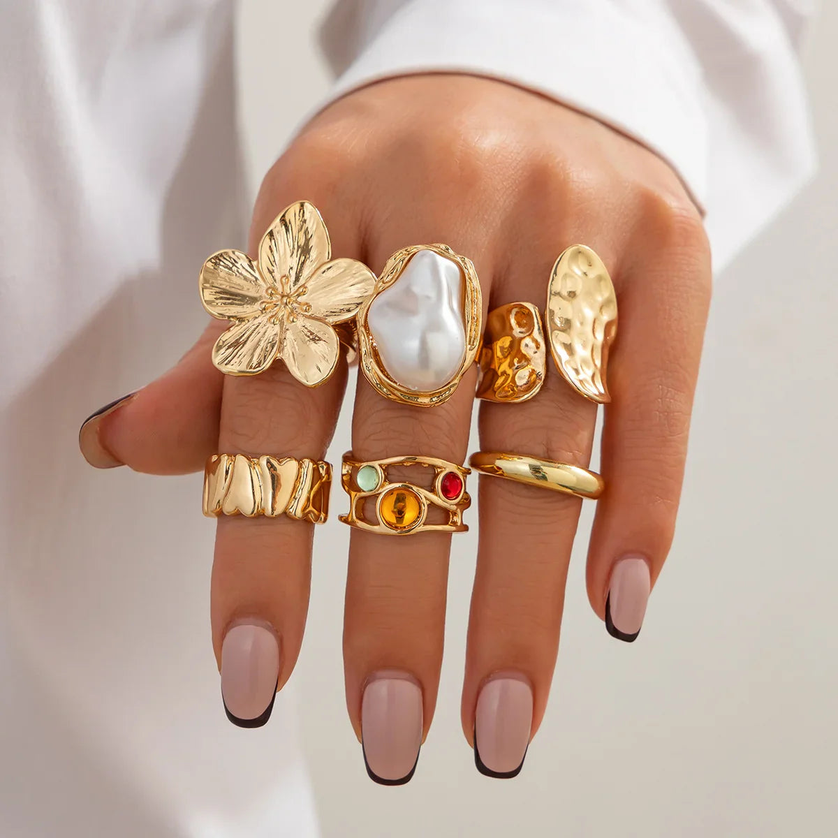 6pcs/Set Vintage Metal Flower Ring Set for Women Punk Elegant Baroque Faux Pearl Knuckle Rings Daily Wear Party Holiday Gifts Vera Lux