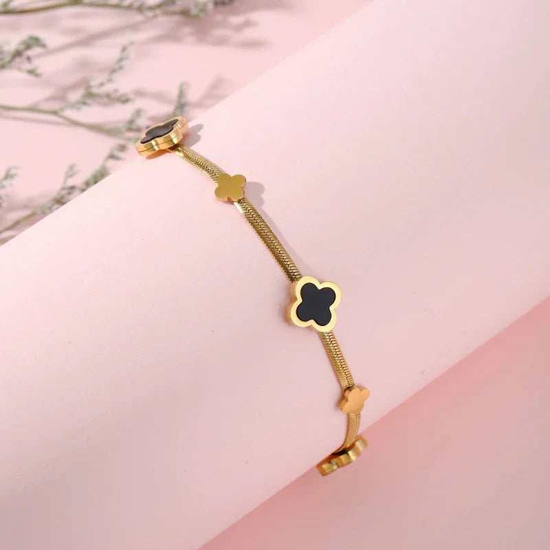 Europe And The United States Trend Fashion Simple Leaf Bracelet Women's Black Clover Bracelet Versatile Jewelry Vera Lux