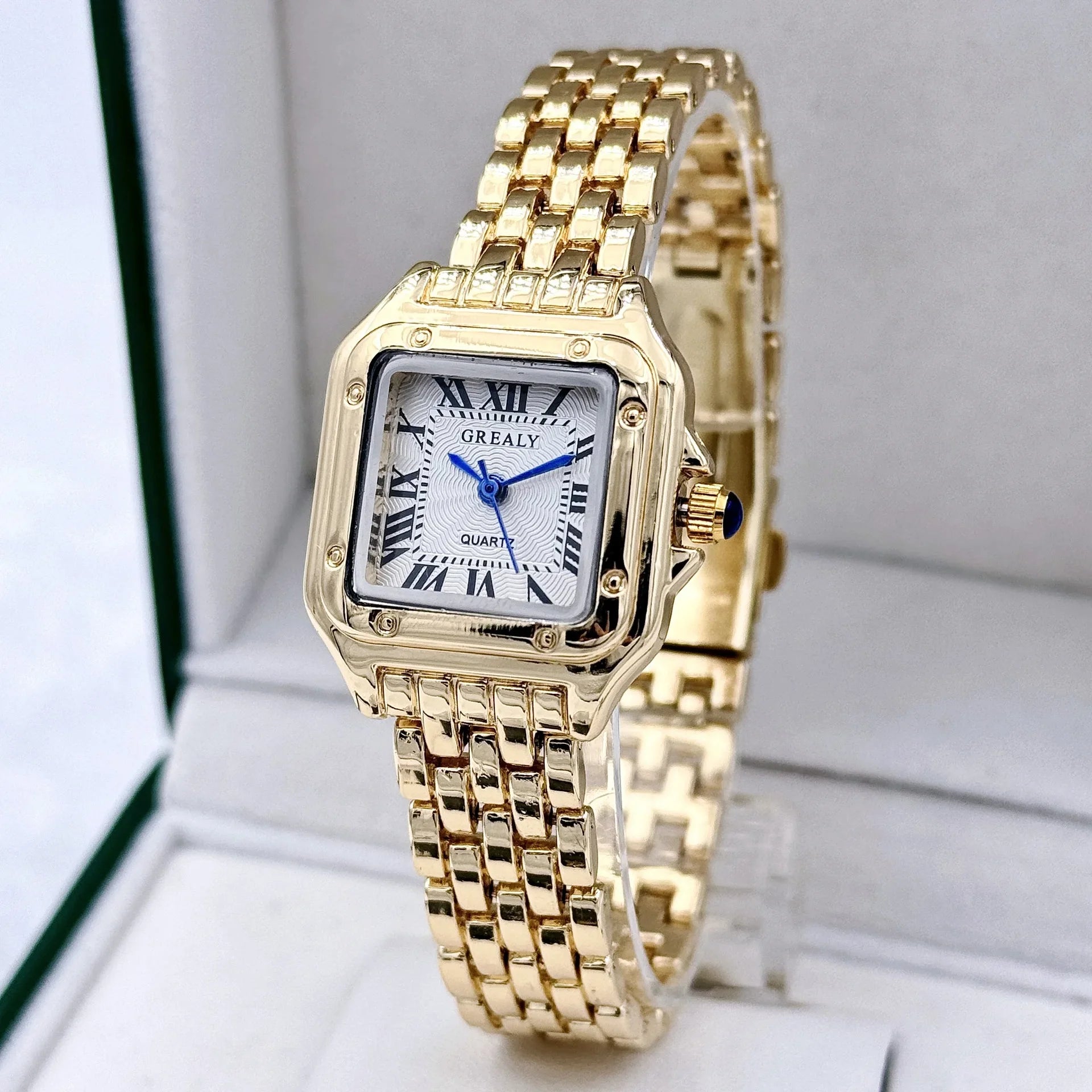 New Women Watch Light Luxury Brand Business Gold Stainless Steel Ladies Fashion Quartz Watches Female Clock Bracelet Wristwatch Vera Lux