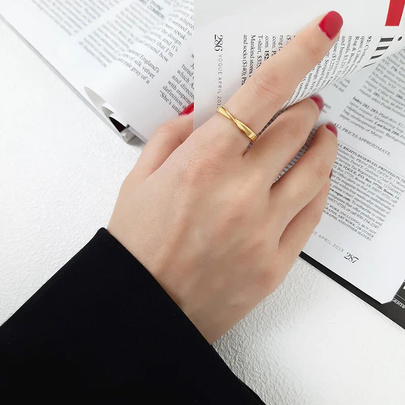 Thin 3mm Womem's Mobius Ring Charm Stainless Steel Twist Mobius Wedding Ring Infinite Love Gitfs Vera Lux