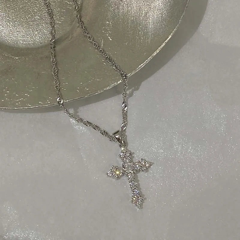 Shiny Crystal Zircon Cross Pendant Necklace for Women Girls Punk Silver Color Thin Chain Necklace Party Jewelry Birthday Gift Vera Lux