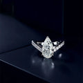 925 Sterling Silver New Light Luxury Water Drop Cube Zirconia Ring Engagement Personalized Fashion Crystal Party Jewelry Gift Vera Lux