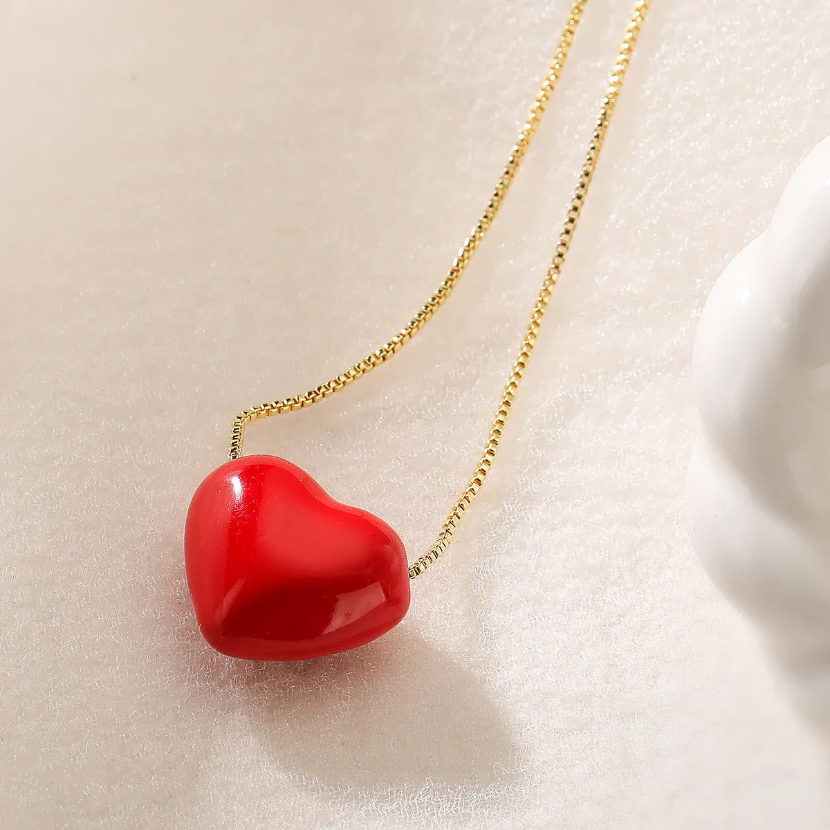 NEWBUY Hot Sale Red Oil Dripping Heart Pendant Necklaces For Women Vera Lux