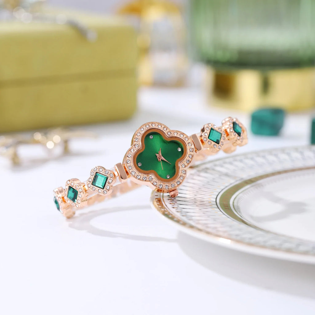 Clover bracelet watch with quartz and diamond inlay, fashionable women's watch Vera Lux