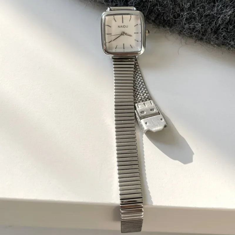 Brand Simple Quartz Watch for Women Retro Luxury Gift Ladies Watches Small Dial Adjustable Stainless Steel Strap Wristwatches Vera Lux