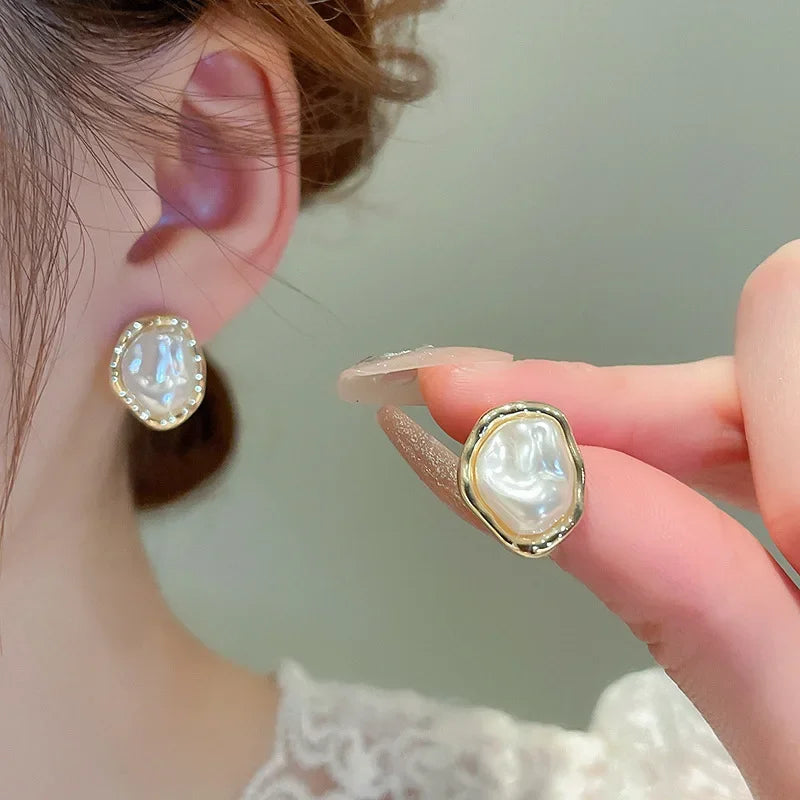 Irregular Baroque Pleated Imitation Pearl Stud Earrings For Women French Retro Temperament Earrings Gentle Jewelry Accessories Vera Lux