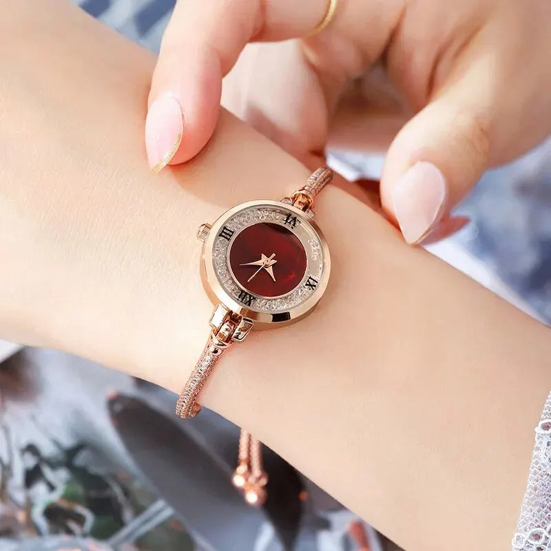 2024 Fashion Women's Wristwatch Gold Bracelet Small Dial Elegant Watch New Cute Women Steel Bracelet Watch Quartz Wristwatch Vera Lux