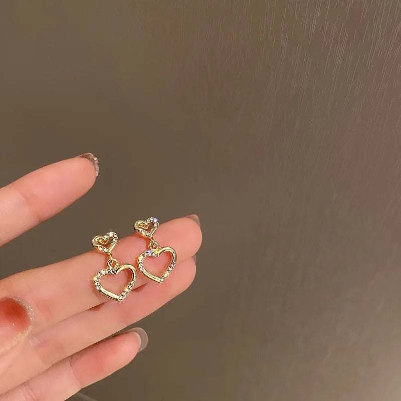 Elegant Double Heart Stud Earrings Women's Korean Style Fashion Jewelry Simple Vintage High-End Feelings Popular Online Vera Lux