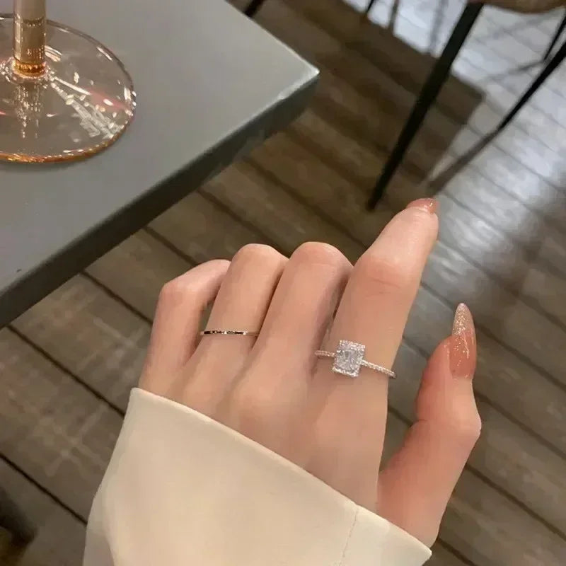 Hot Sales Fashion Retro Zircon Ring Simple Gold Color Acrylic Crystal Ring for Women Trendy Jewelry Accessories Adjustable Ring Femstylo