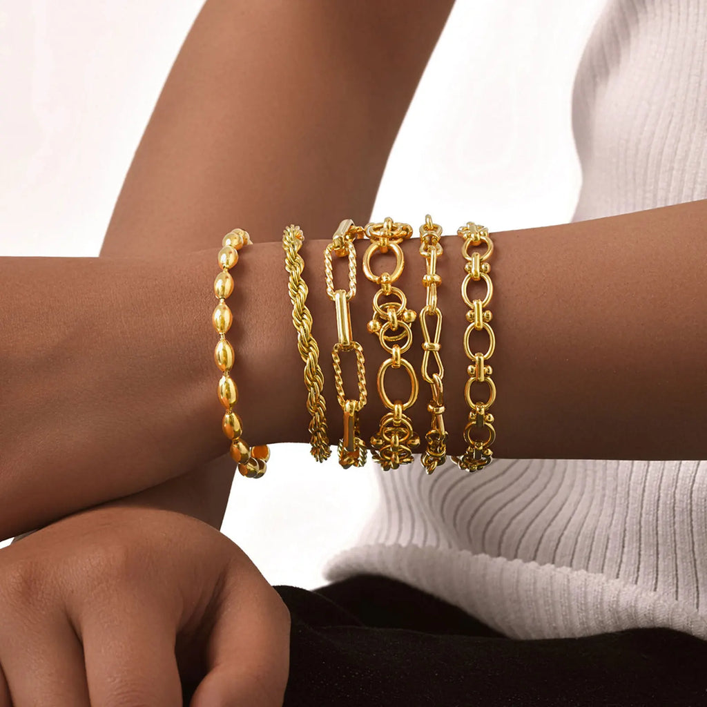 Statement Stainless Steel Chain Bracelet for Women, Vintage 18k Gold Plated Elegant Jewerlry Vera Lux