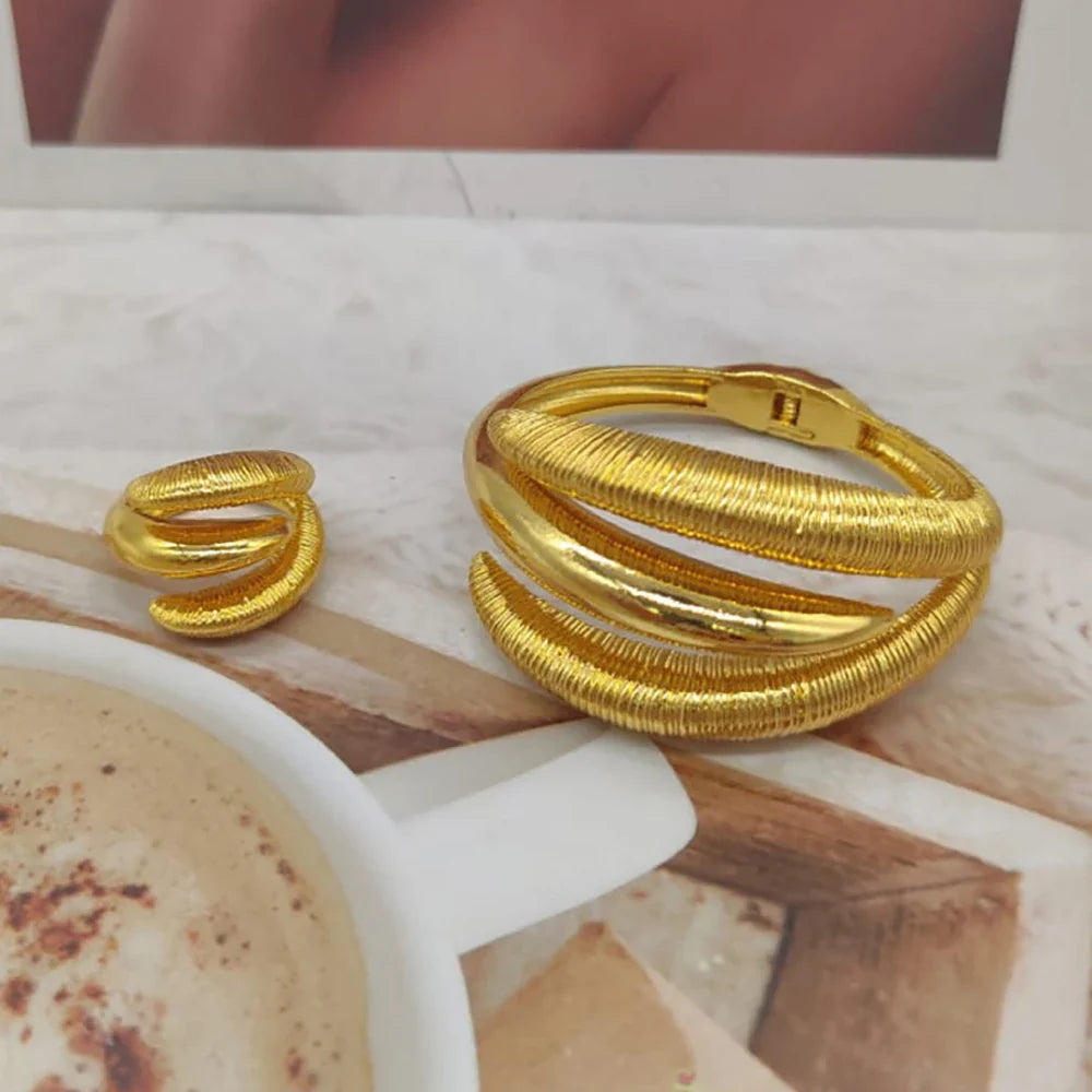 Trend Gold Color Jewelry Set for Women Cuff Bangle and Finger Ring Hollow Out Design Hand Bracelet Cocktail Ring Set Jewelry Set Vera Lux