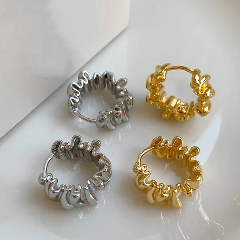 Irregular Wavy Pleated Earrings for Women Retro Trendy Copper Metal Earrings Design Simple Temperament Senior Fashion Jewelry Vera Lux