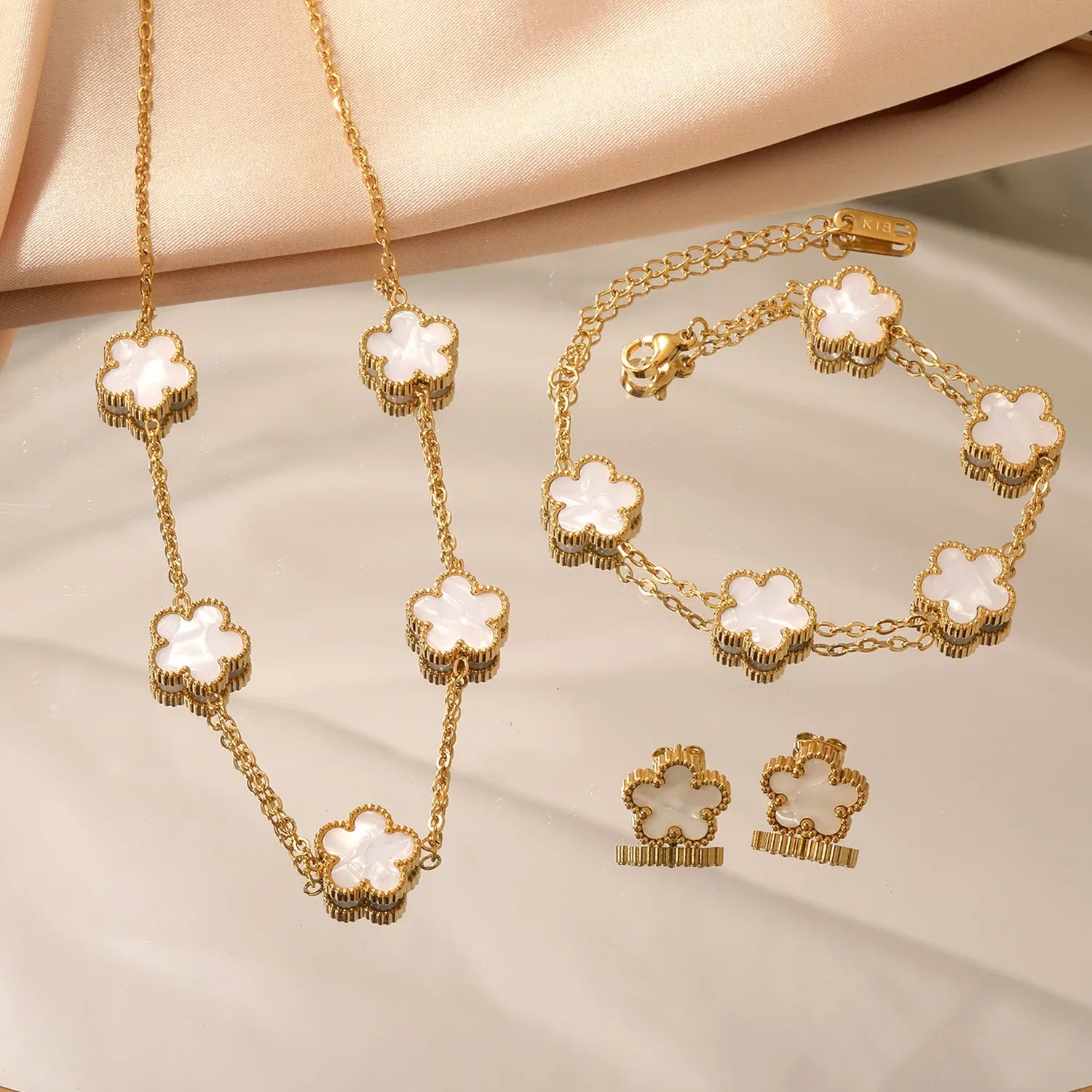 LUXUKISSKIDS Fashion Flower Necklace Earrings Set Jewelry Women Stainless Steel White Shell Clover Bracelet Jewelry Accessories Vera Lux