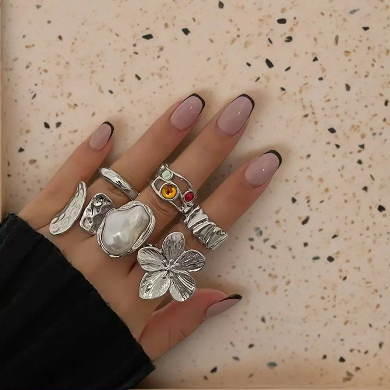 6pcs/Set Vintage Metal Flower Ring Set for Women Punk Elegant Baroque Faux Pearl Knuckle Rings Daily Wear Party Holiday Gifts Vera Lux