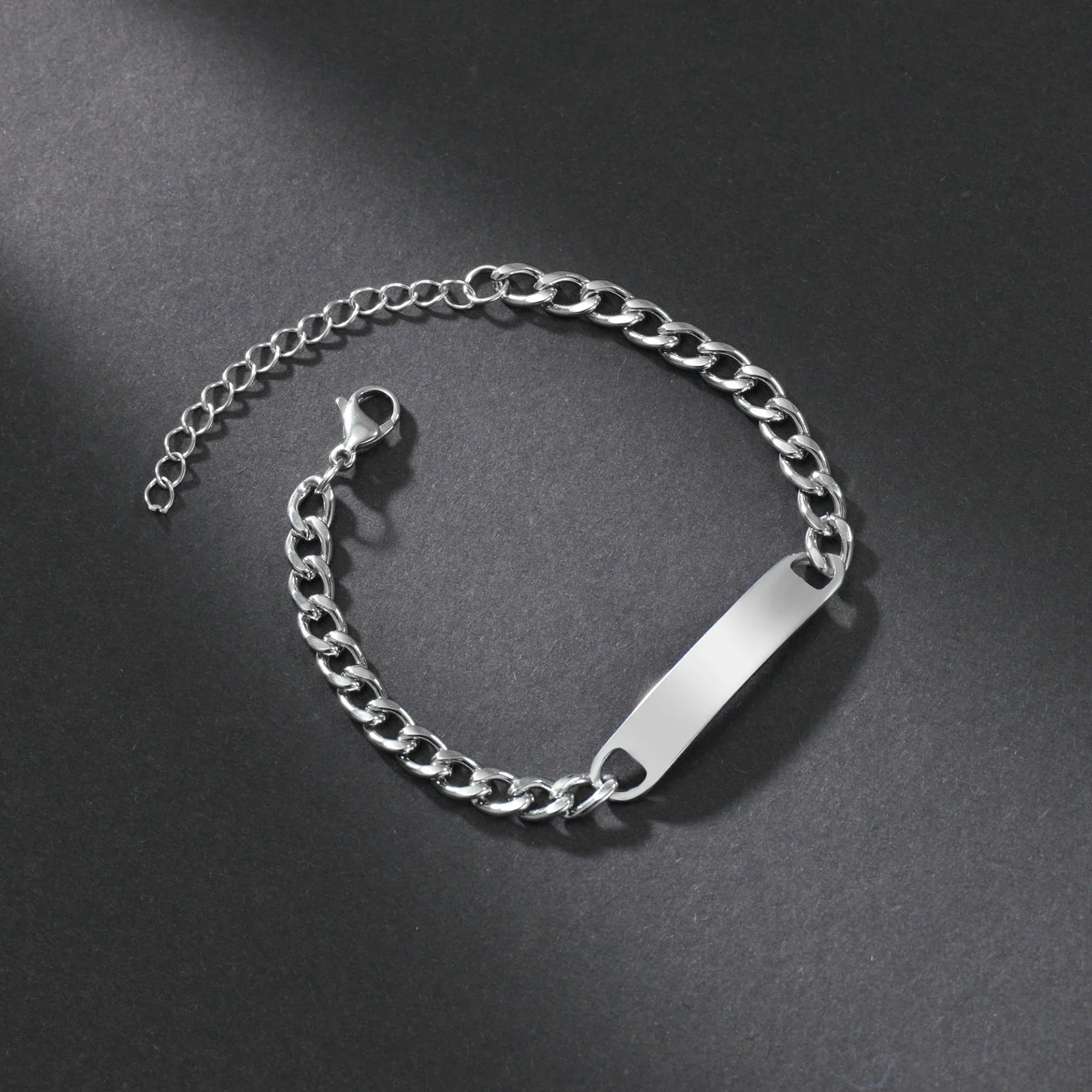 Akizoom Punk Engrave Name Custom Bracelets Gold Color Stainless Steel Thick Hand Chain Customized Couple Men Women Jewelry Gift Vera Lux