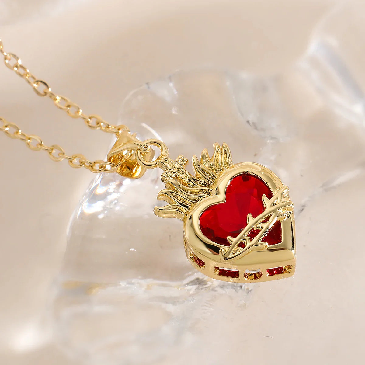 NEWBUY Fashion Gold Color Chain Red Crystal Heart Pendant Necklaces For Women Bling Bling Jewelry Vera Lux