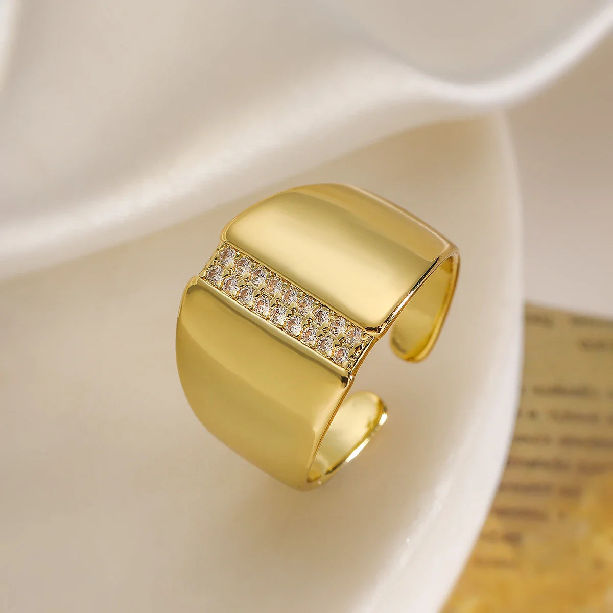 NEWBUY Luxury AAA Cubic Zirconia Inlay Copper Wedding Jewelry Gold Color Statement Geometric Shape Open Design Rings For Women Vera Lux