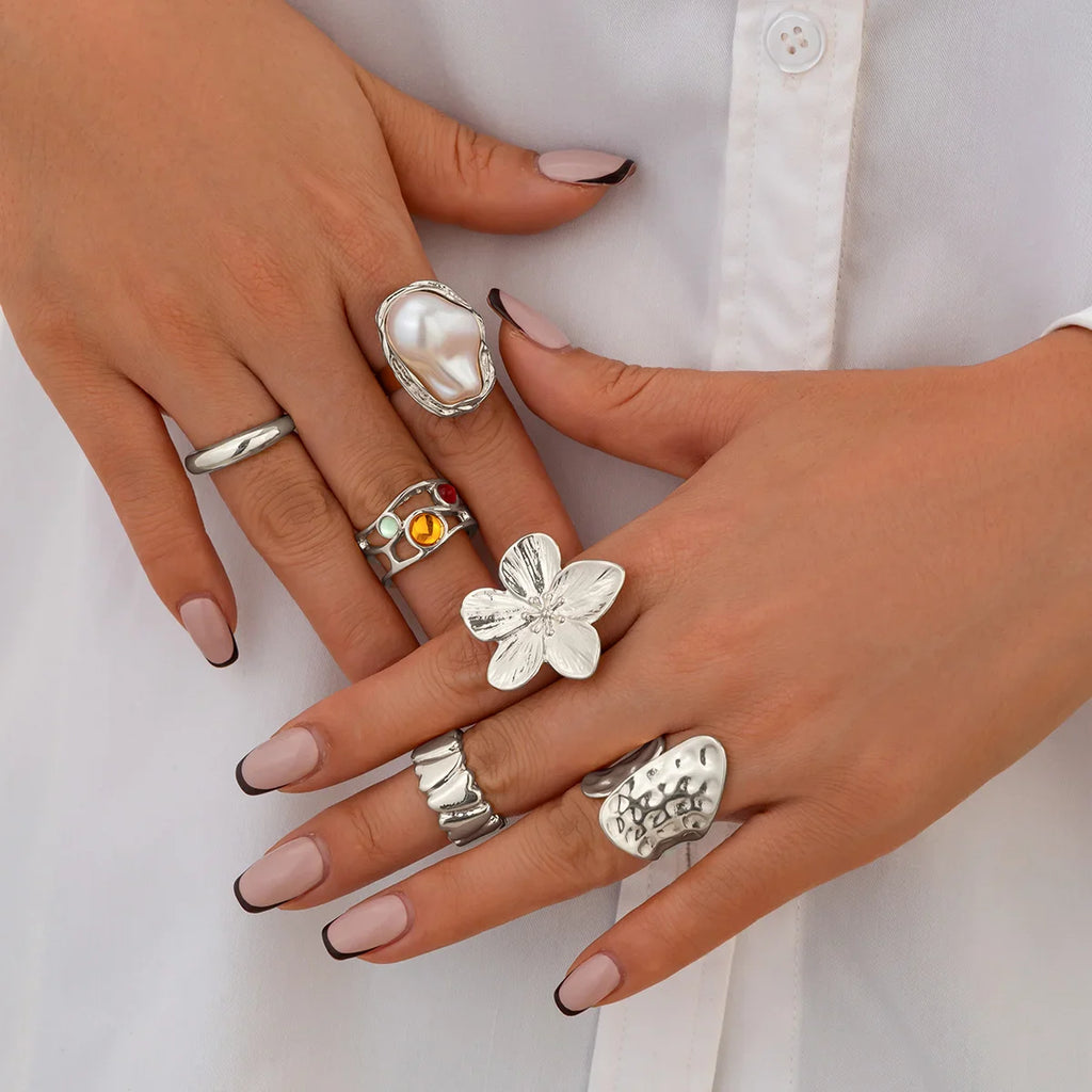 6pcs/Set Vintage Metal Flower Ring Set for Women Punk Elegant Baroque Faux Pearl Knuckle Rings Daily Wear Party Holiday Gifts Vera Lux
