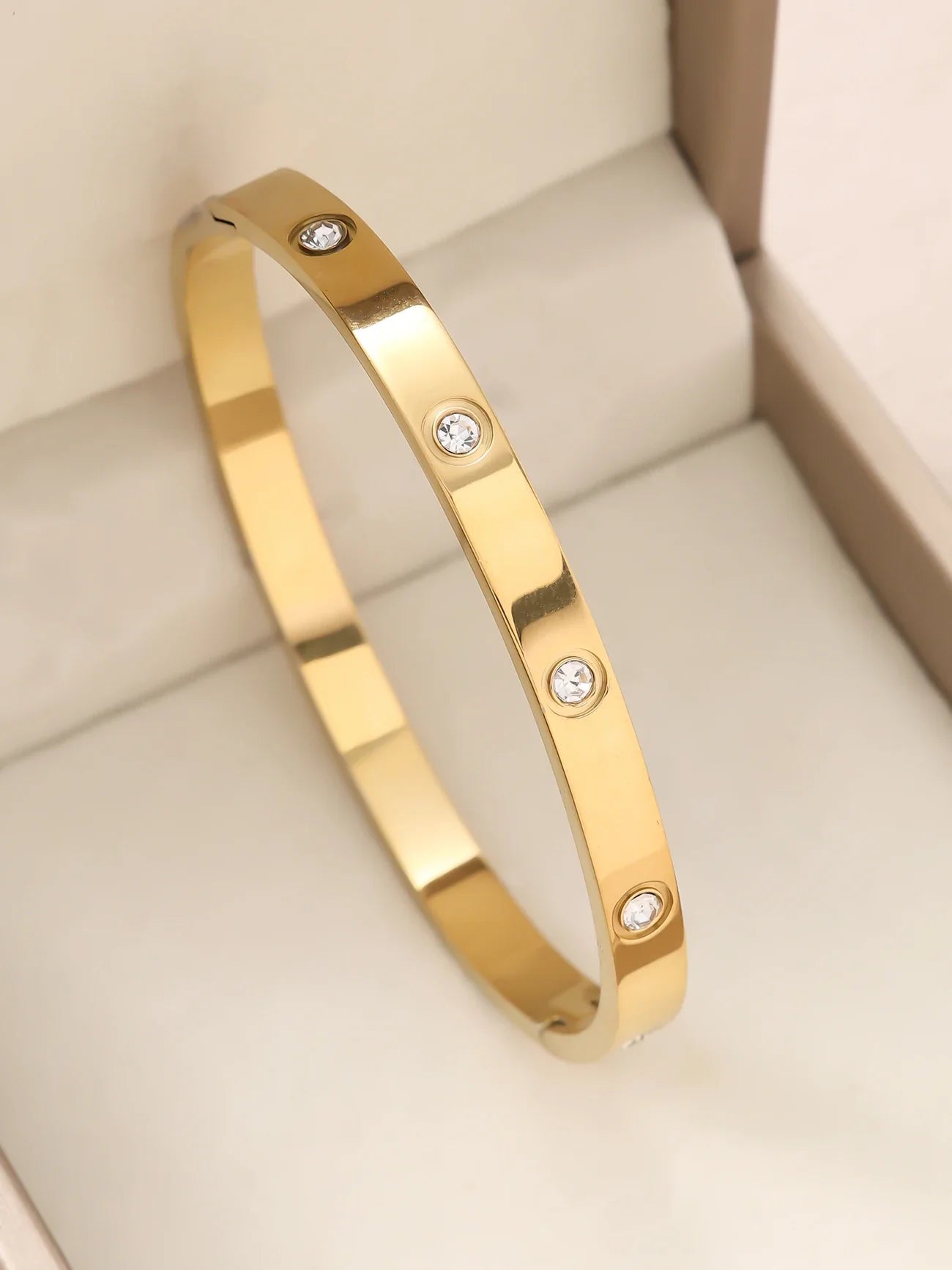18K gold-plated stainless steel non fading gold bracelet - durable and fashionable jewelry accessory, suitable for holiday gifts Vera Lux