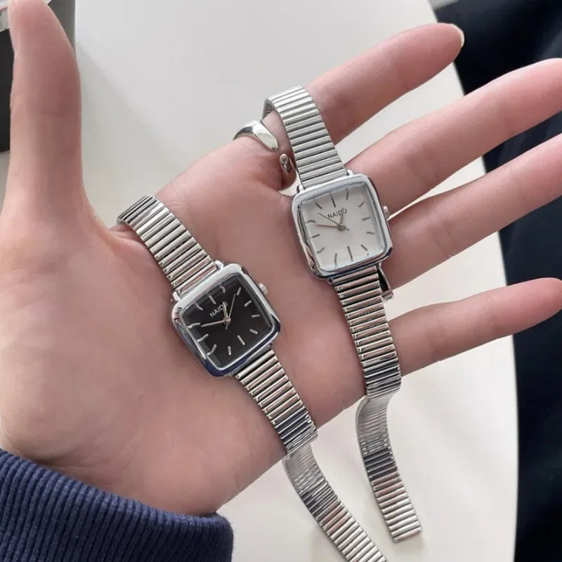 Brand Simple Quartz Watch for Women Retro Luxury Gift Ladies Watches Small Dial Adjustable Stainless Steel Strap Wristwatches Vera Lux