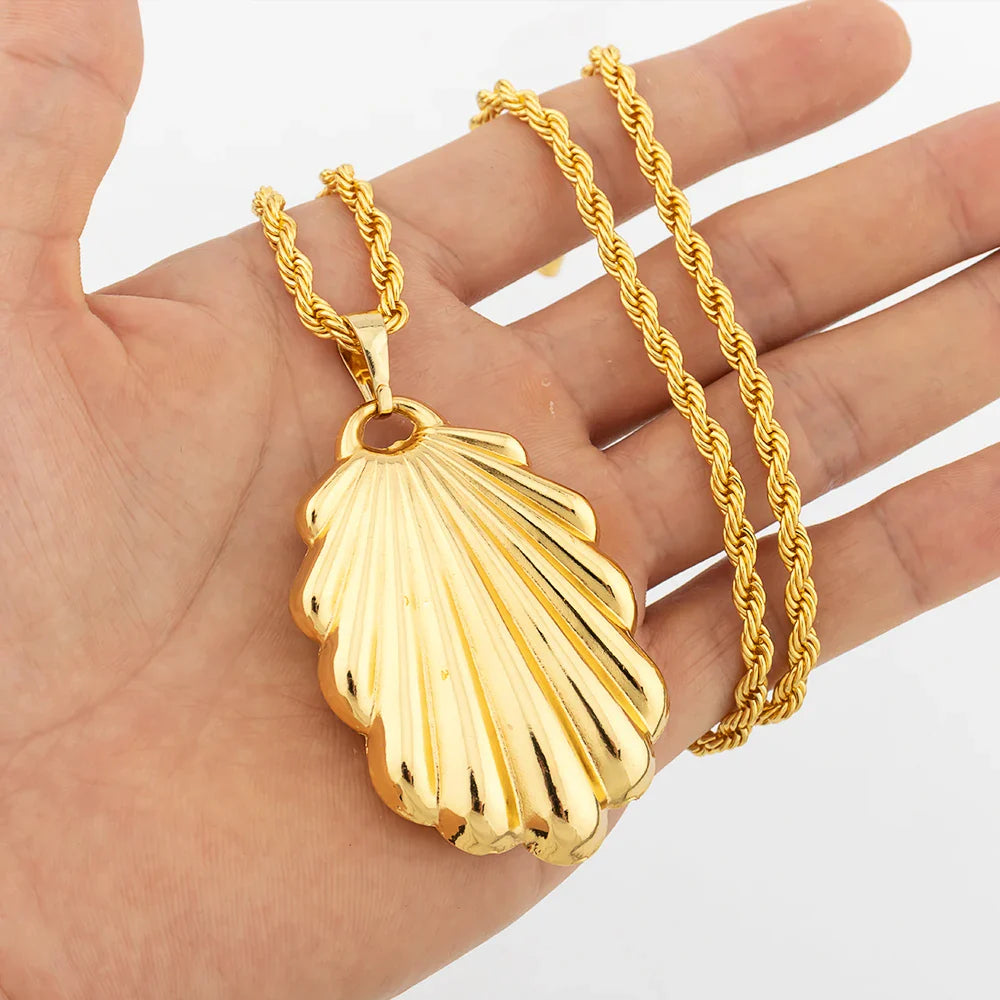 Dubai Gold Color Pendant  Hip Hop Personality style for Men Women Minimalist Jewelry Party Jewelry Birthday Gifts Vera Lux
