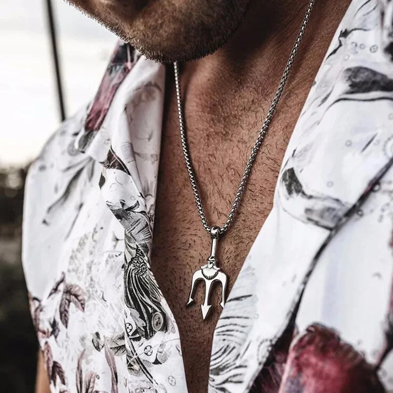 Street Men'sTitanium Steel Necklace Male Hipster Personality Hip Hop West Coast Style Trident Necklace Pendant Vera Lux