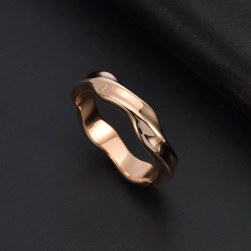 Stainless Steel Twisted Mobius Ring Wedding Band for Women Men Size 6-12 Vera Lux