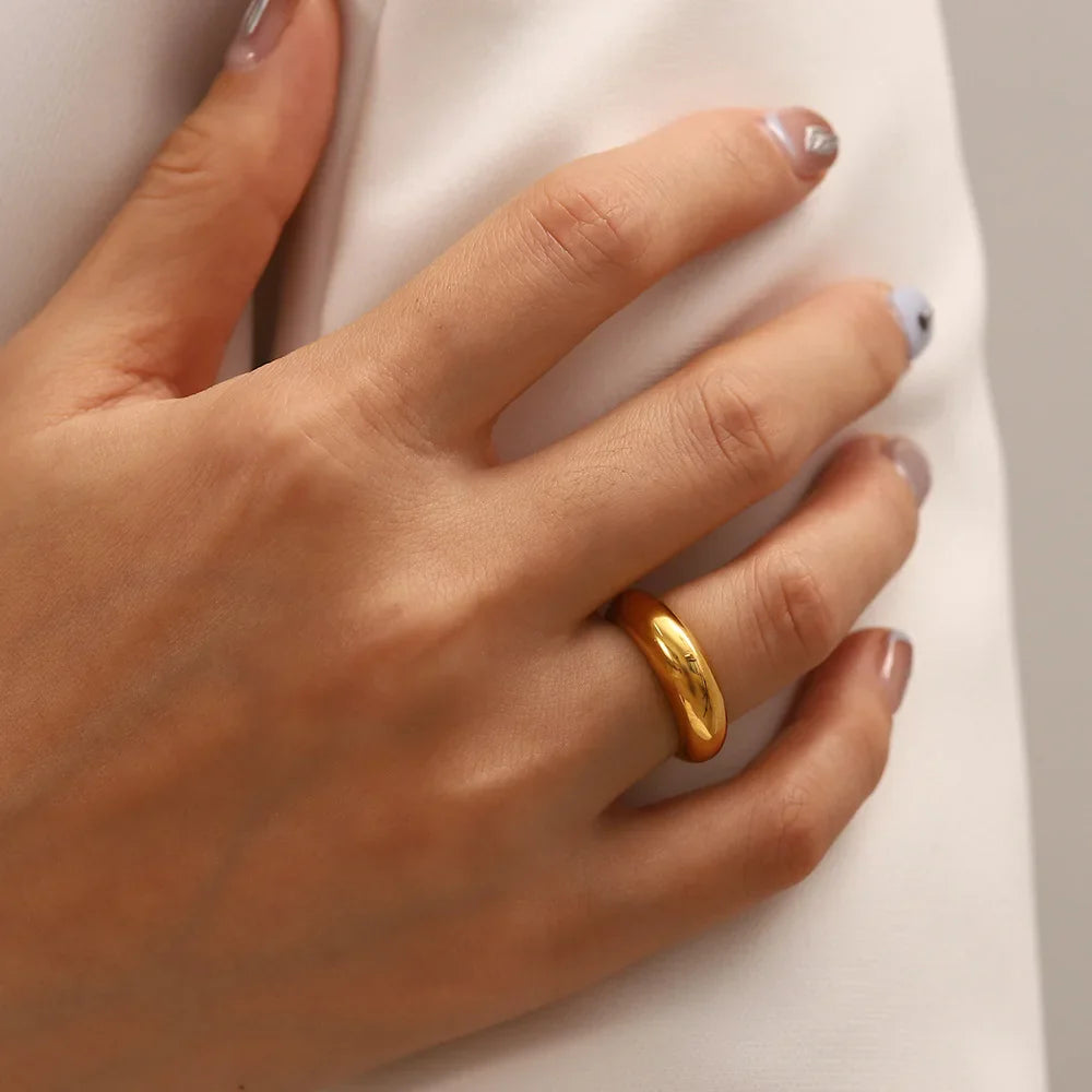 Simple Stainless Steel Women's Ring Glossy Curved Gold Color French Punk Party Ornaments for Woman Wholesale Dropshipping Vera Lux
