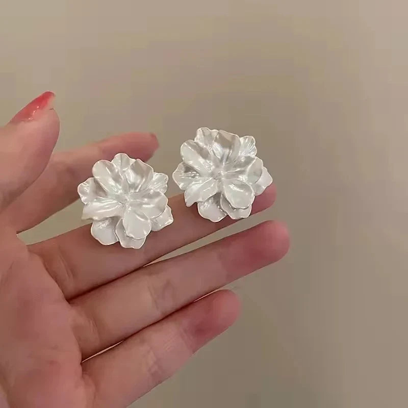 White Flower Stud Earrings for Women Folded Acrylic Side Charming Sweet Floral Girls Earrings Japanese Style Ear Jewelry Vera Lux